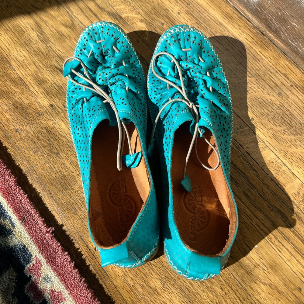 Lemon n Lime Blue Flats, size 42